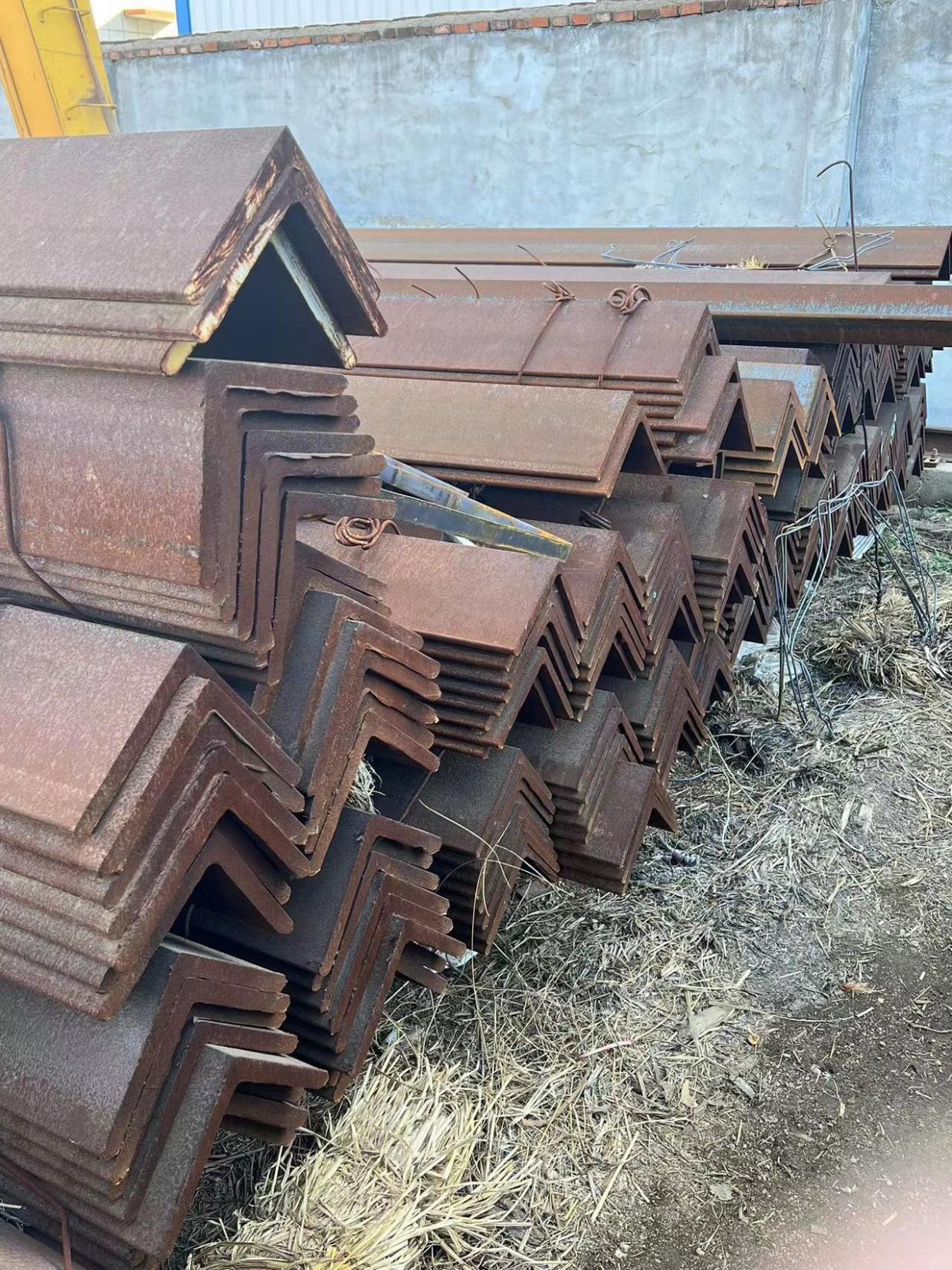 S275JR角钢与槽钢全解析 性能、标准与应用深度指南